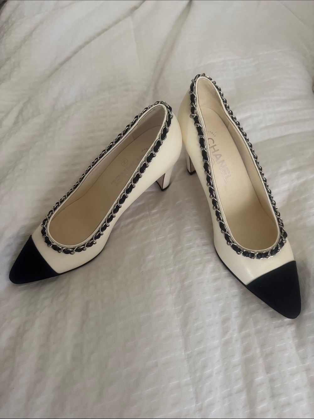 CHANEL NEW Cream and Black Cap-Toe Chain-Trim Pumps